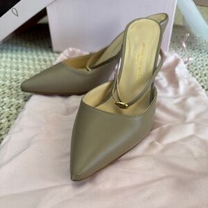 Jennifer Chamandi Giuseppe Mules SZ 34.5 Taupe